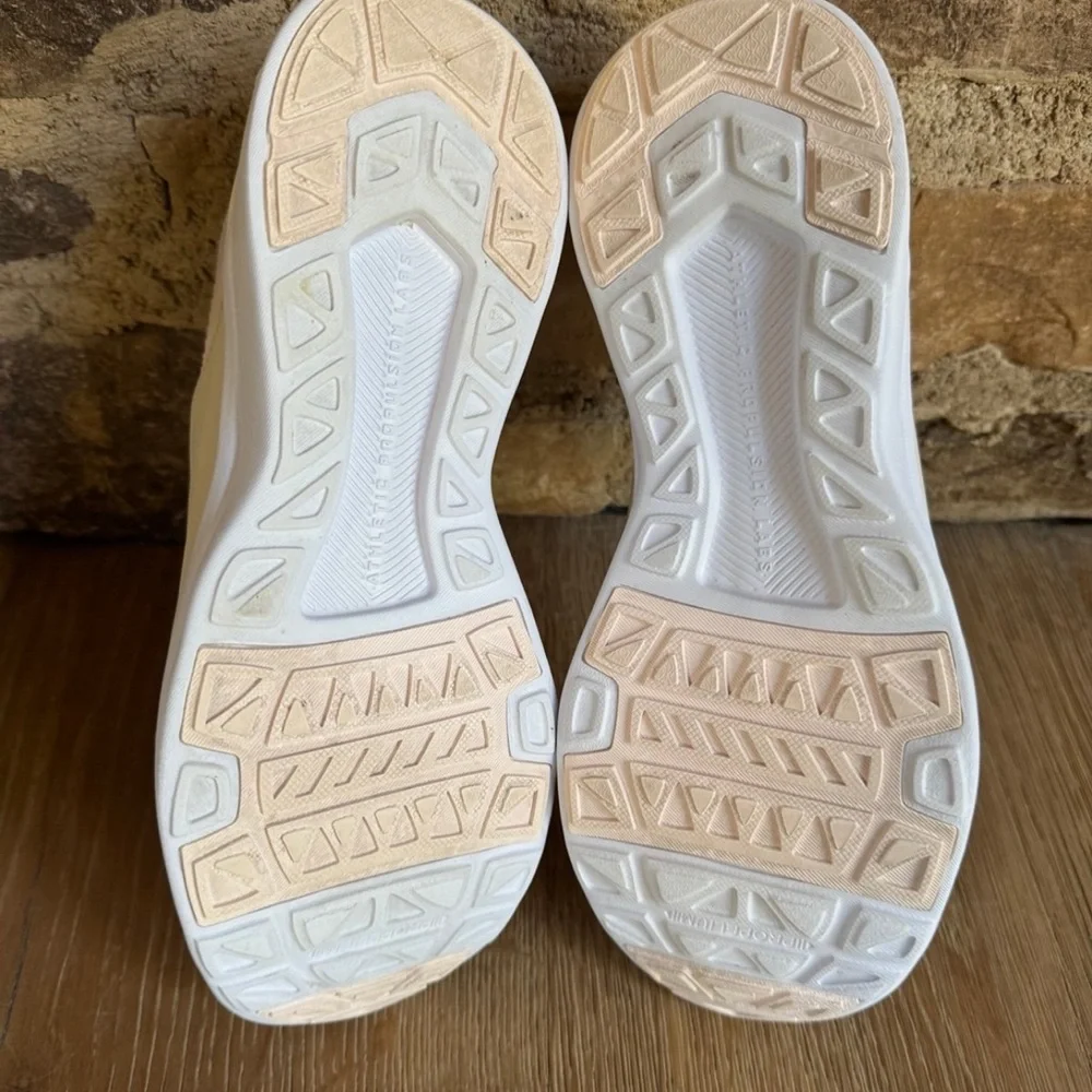 APL Women's Cream Slip-On Sneakers sz 7.5 price firm!